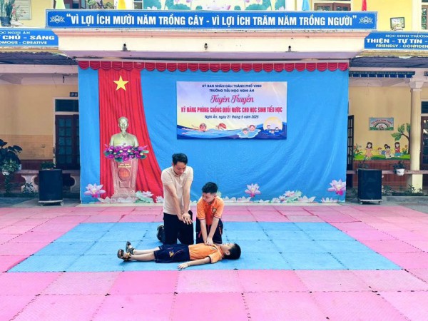 TUYÊN TRUYỀN PHÒNG, CHỐNG ĐUỐI NƯỚC CHO HỌC SINH TIỂU HỌC